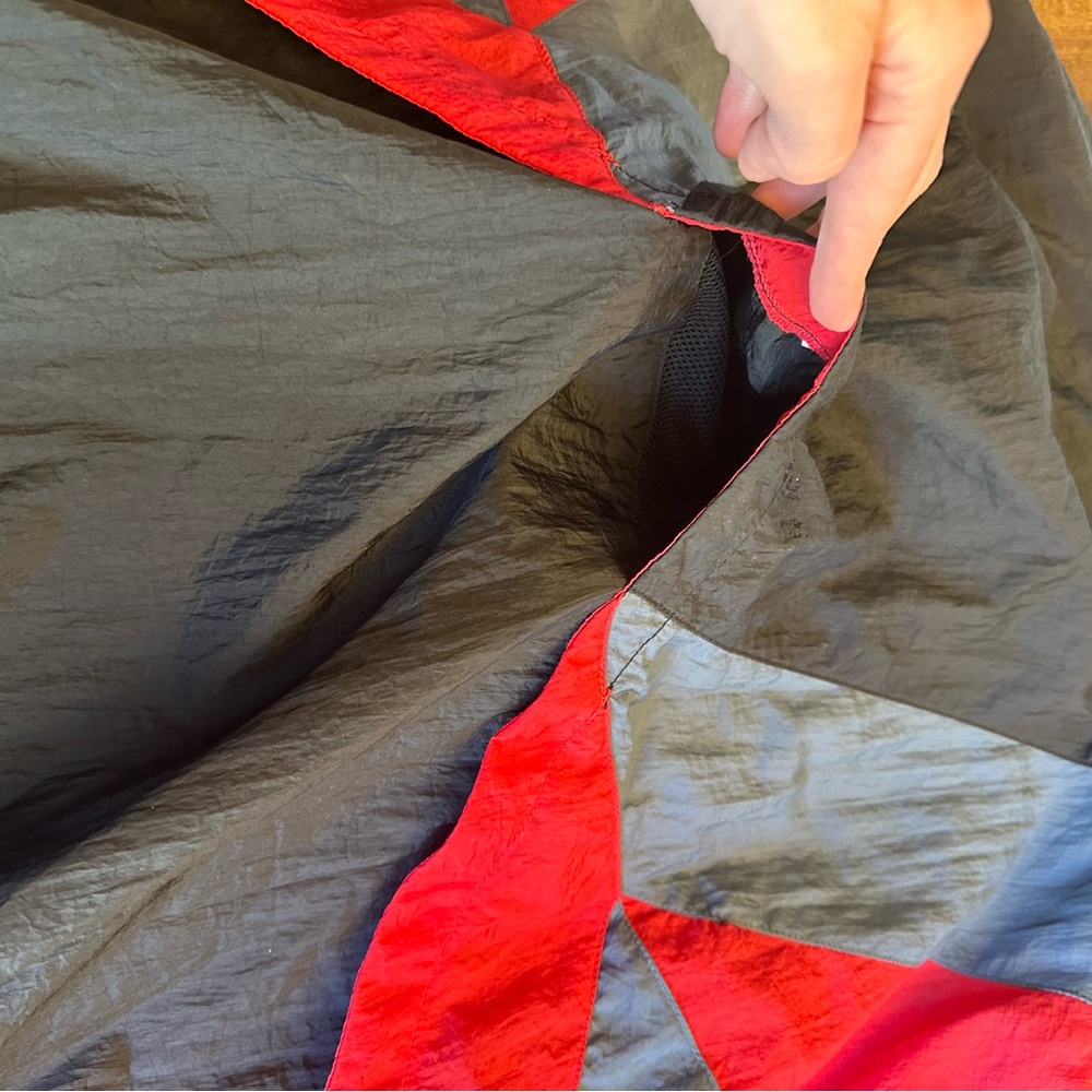 Vintage Nike XL Mens Windbreaker Full Zip Black Red Gray Retro Lightweight - Picture 9 of 9